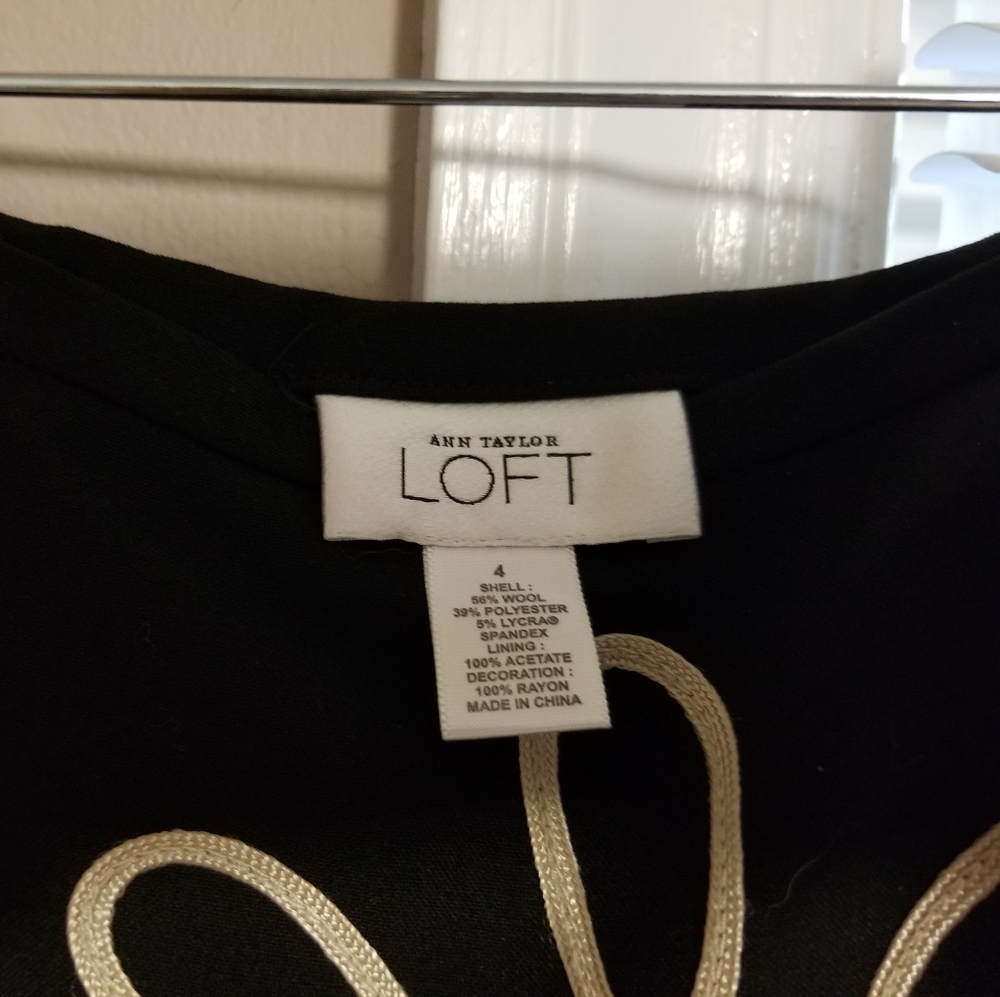 Skirt, never worn.